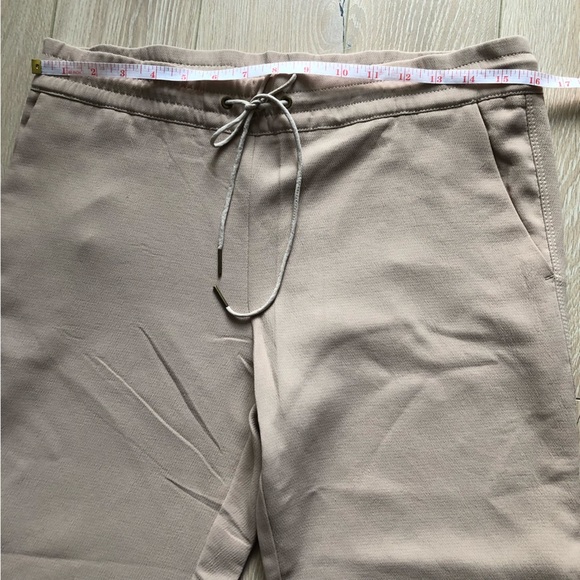 Aritzia Wilfred Beige Buffon Crepe Dressy Jogger Pants Made of Japanese Fabric - Picture 5 of 12